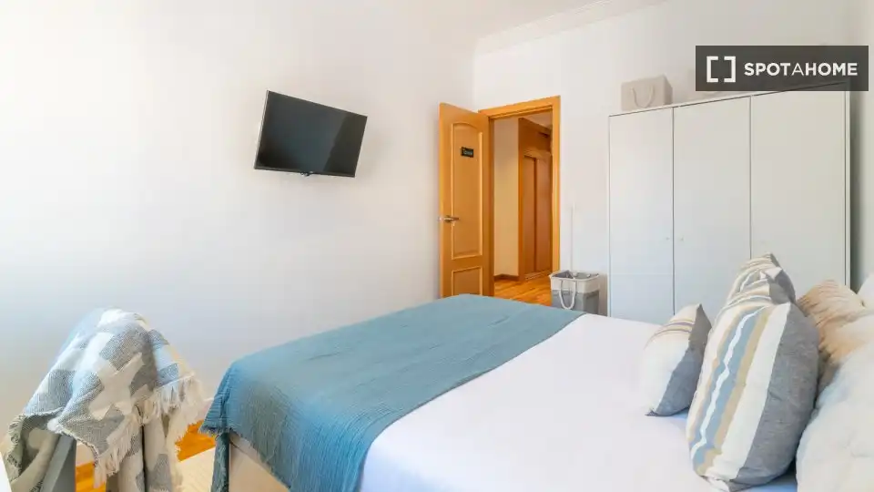 Room in Les Tres Torres