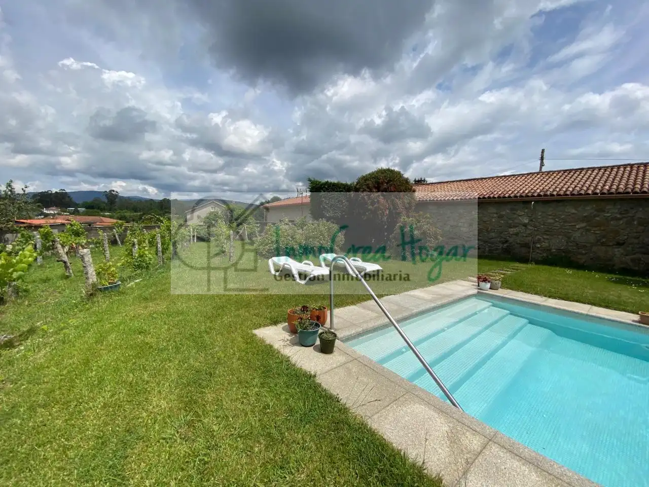 Piscina de Finca rústica en venda en Tomiño amb Calefacció, Jardí privat i Terrassa