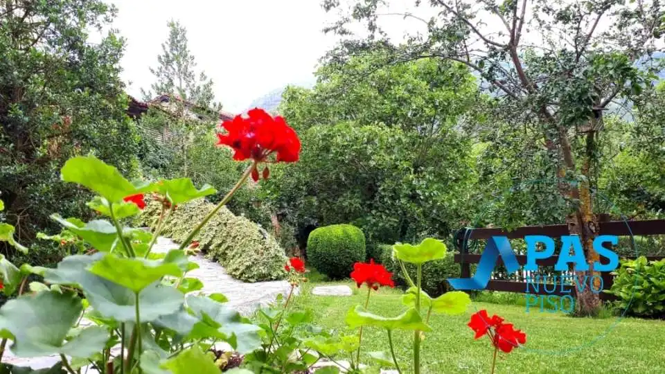 Garden of Houses for sale in Camaleño  with Heating, Private garden and Terrace