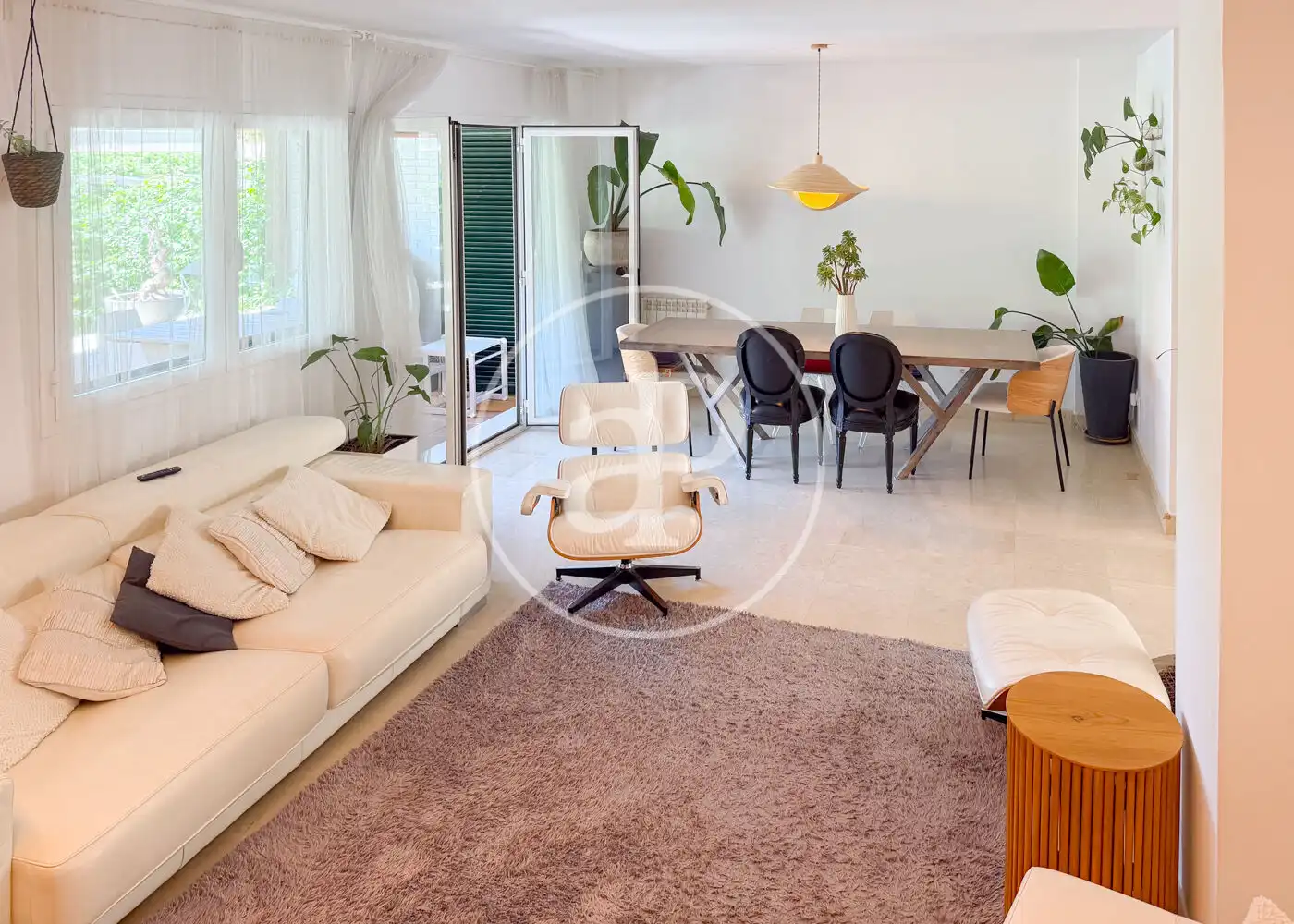 Sala d'estar de Casa adosada en venda en Club de Campo amb Aire condicionat, Calefacció i Jardí privat