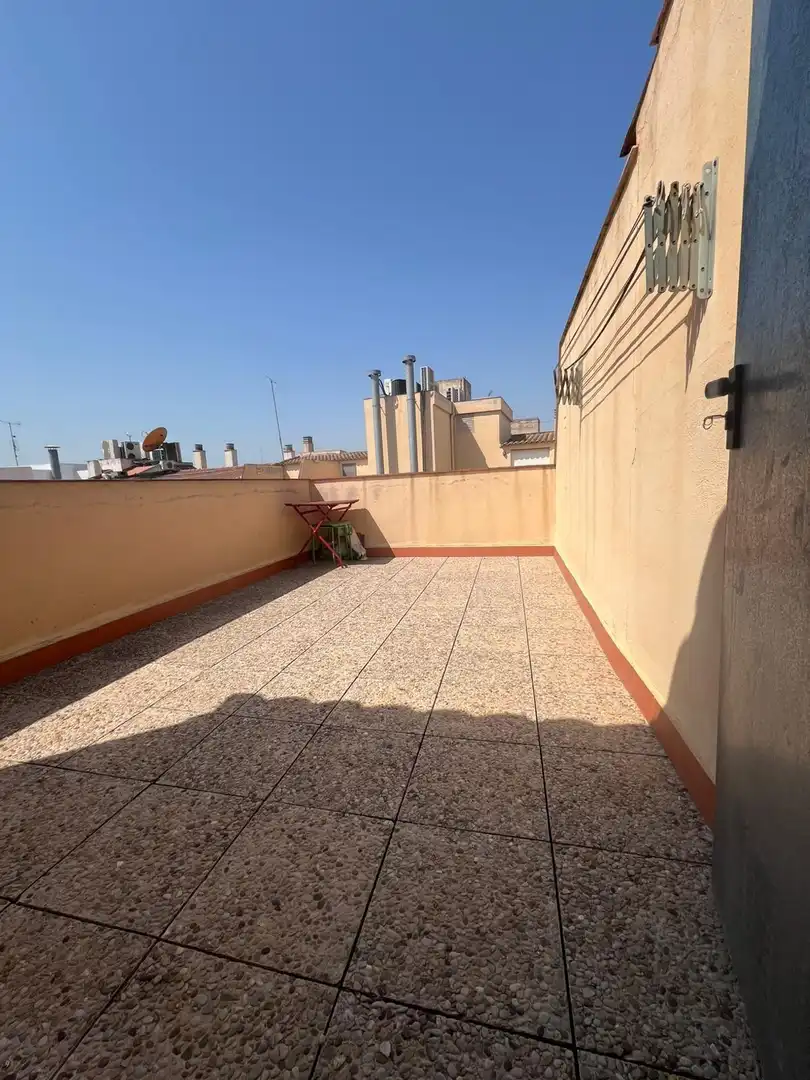 Terrassa de Pis de lloguer en Murcia amb Aire condicionat, Jardí privat i Traster