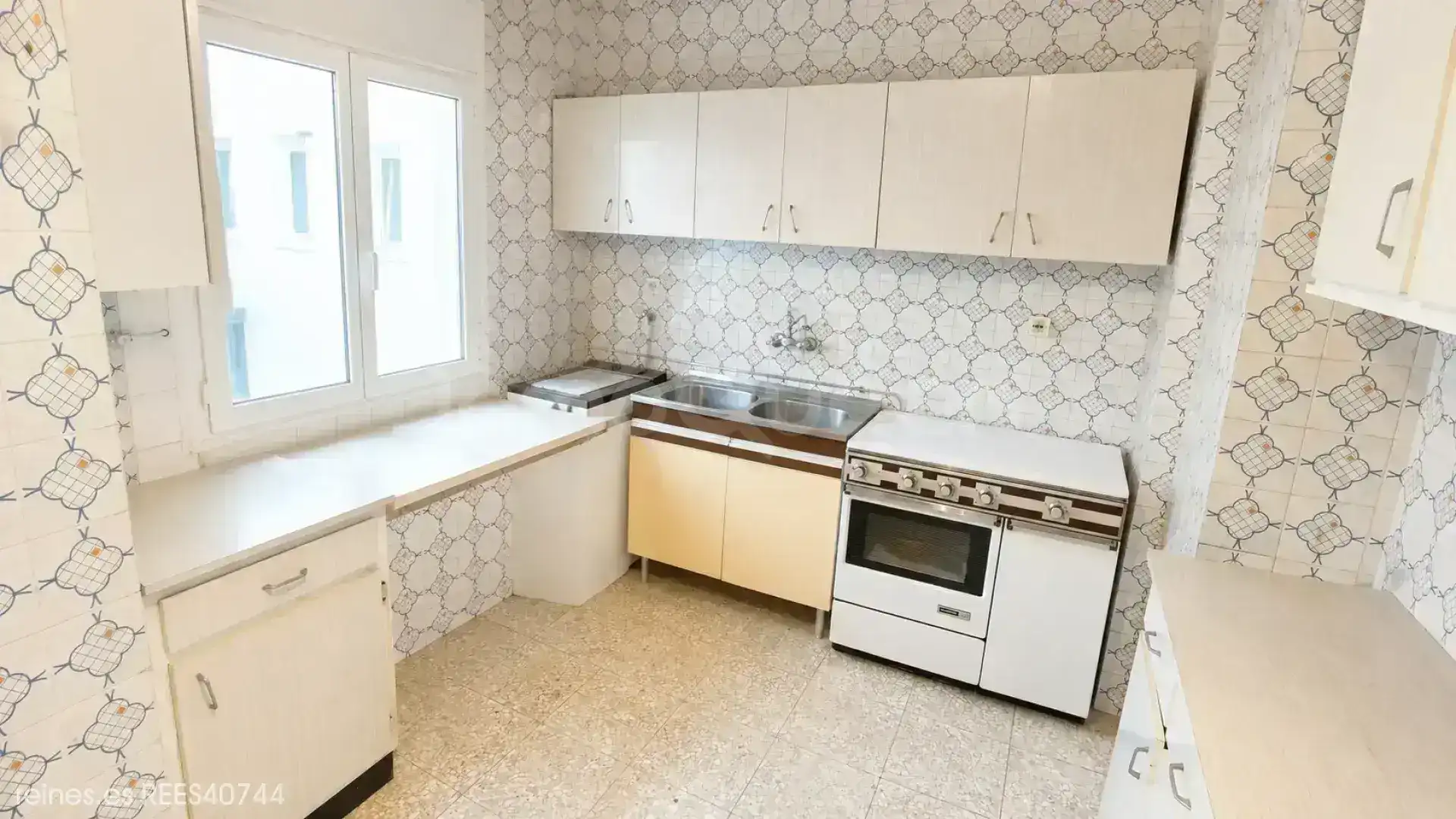 Cocina de Piso en venta en Torrelavega  con Calefacción, Terraza y Amueblado