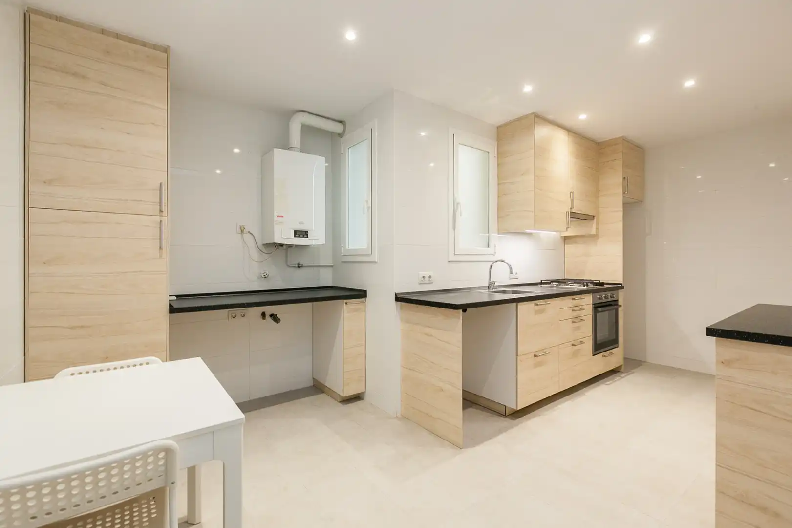 Cocina de Piso de alquiler en Barcelona con Aire acondicionado, Calefacción y Amueblado