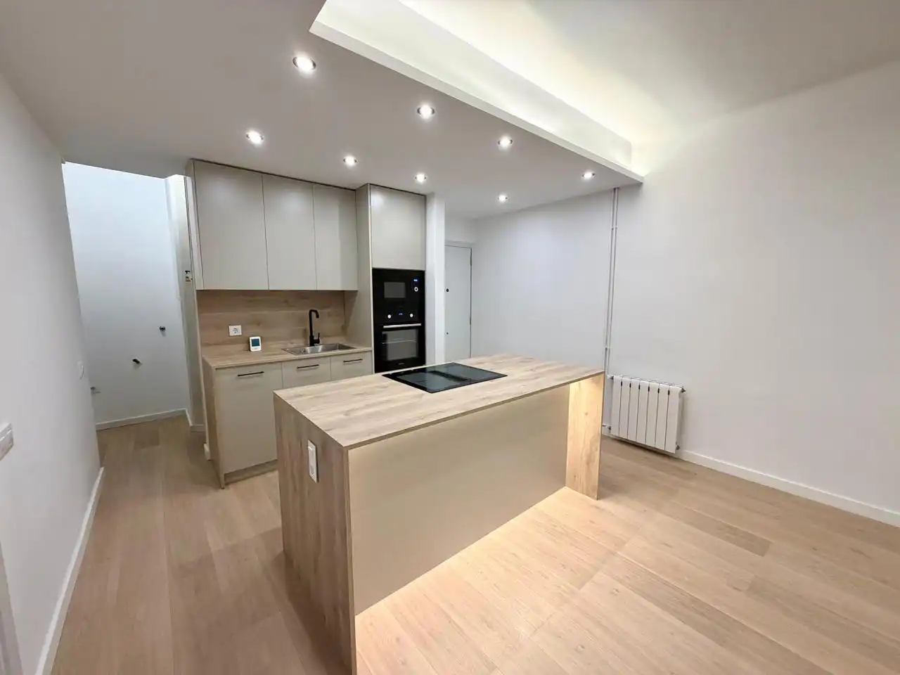 Cocina de Piso en venta en Montcada i Reixac con Calefacción, Parquet y Terraza