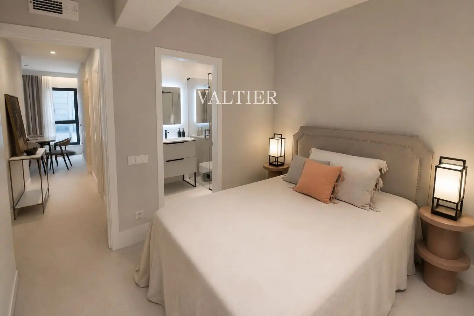 Bedroom of Flat for rent in Madrid  with Air Conditioner and Furnished