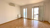 Living room of Flat for sale in  Barcelona Capital  with Air Conditioner, Heating and Balcony