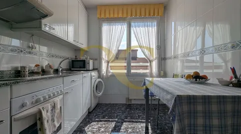 Foto 5 de Piso en venta en Calle de Álava, Montevil, Gijón
