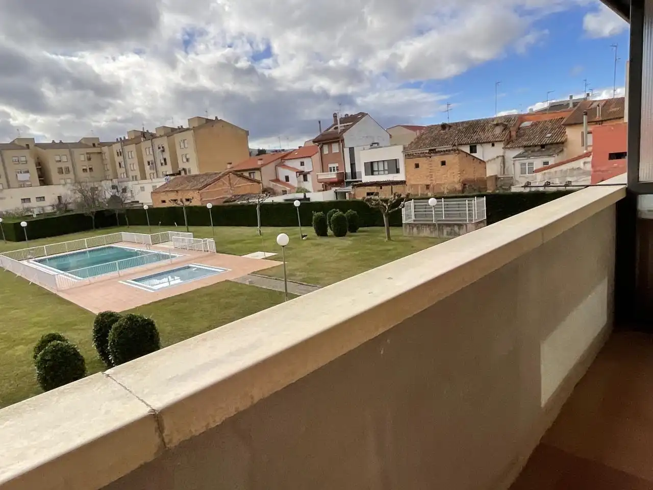 Exterior view of Apartments for sale in Santo Domingo de la Calzada  with Heating, Parquet flooring and Storage room