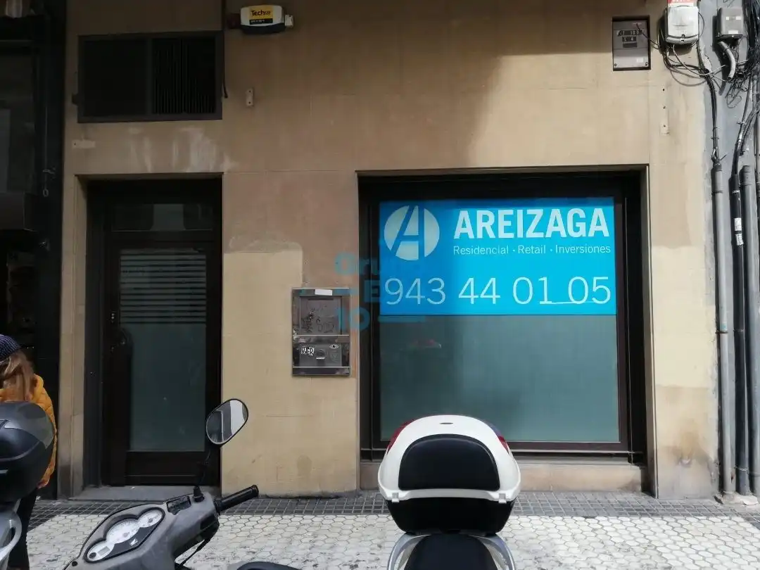 Local comercial en venda a Calle Bermingham 13