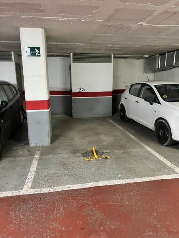 Garaje en Venta en Carrer de Bernat Boades en La Devesa