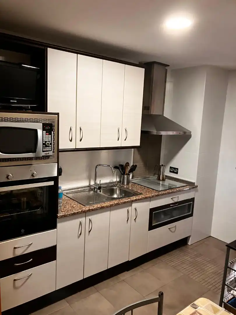 Cocina de Piso en venta en Ocaña con Calefacción, Trastero y Piscina comunitaria