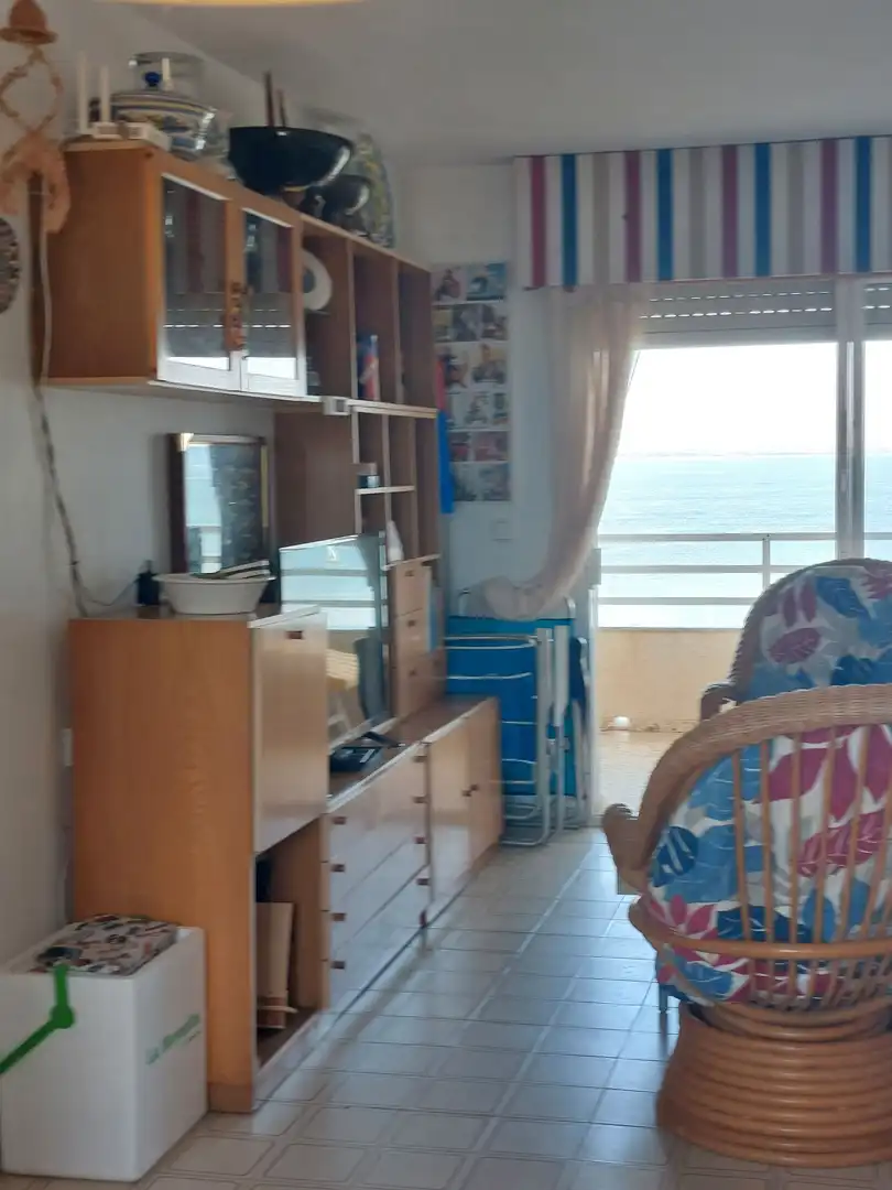 Habitación de Apartamento de alquiler en La Manga del Mar Menor con Terraza, Amueblado y Horno