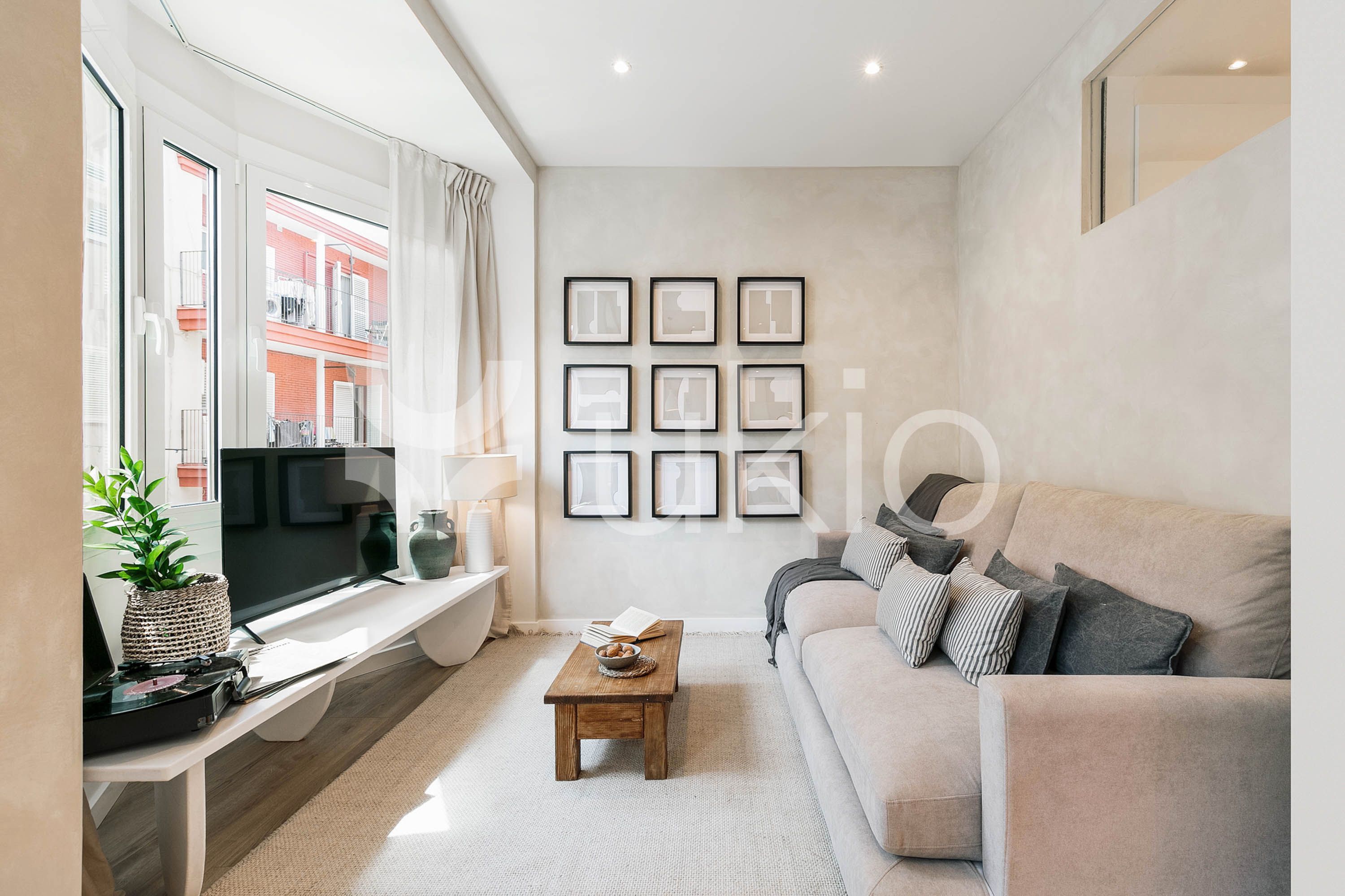 Sala d'estar de Apartament de lloguer en  Barcelona Capital amb Aire condicionat, Moblat i Forn