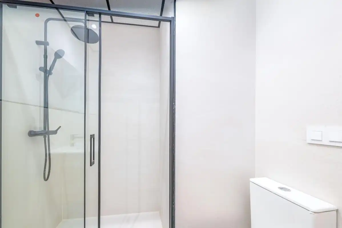 Badezimmer von Erdgeschoss zum Verkauf in Sevilla mit Heizung
