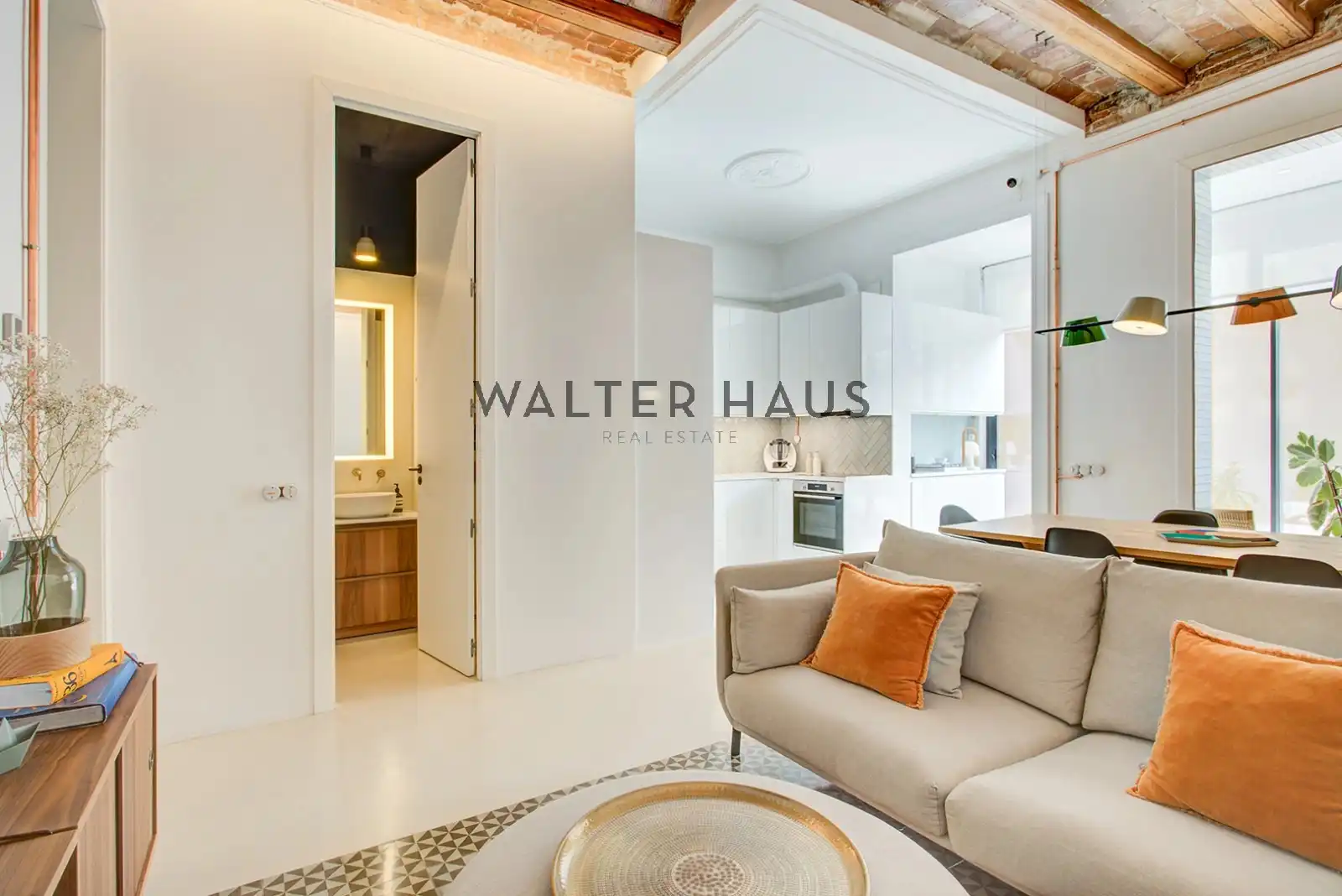 Piso en venta en Barcelona con Aire acondicionado, Calefacción y Balcón