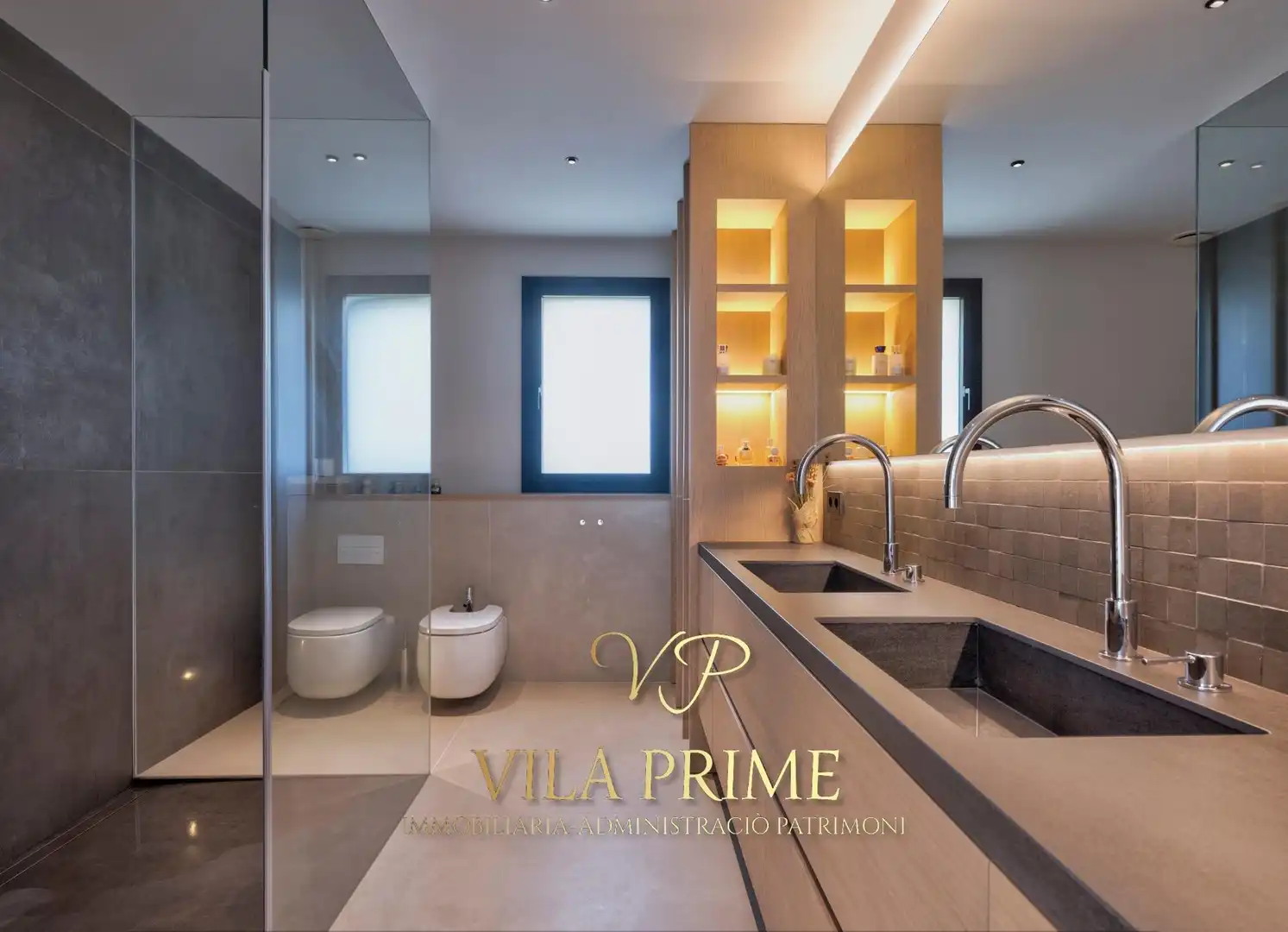 Bathroom of Houses for sale in Cabrils  with Air Conditioner, Heating and Private garden