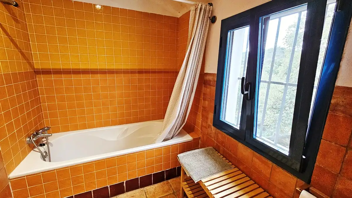 Baño de Finca rústica en venta en Santa Ana la Real con Calefacción, Jardín privado y Terraza