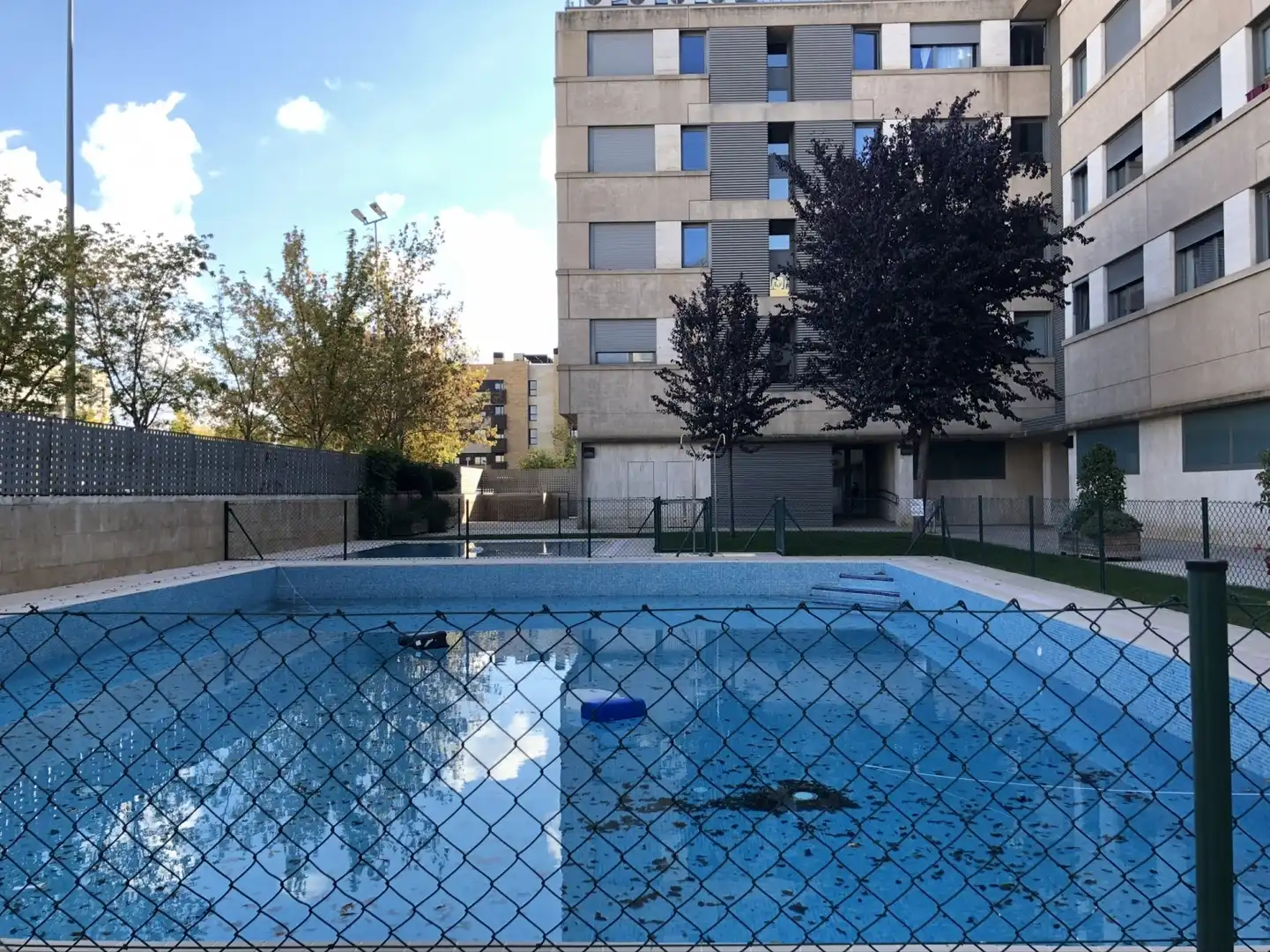 Swimming pool of Flat for sale in  Logroño  with Heating, Private garden and Parquet flooring