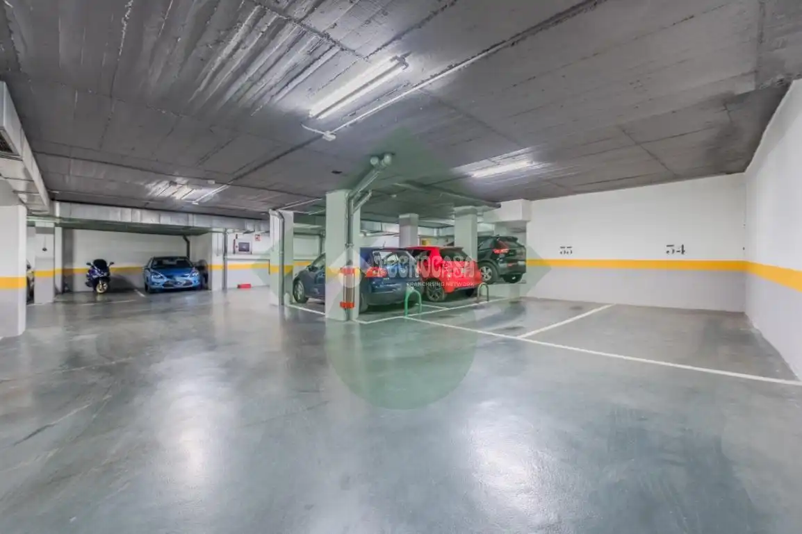 Parking of Flat for sale in Madrid  with Air Conditioner, Heating and Terrace