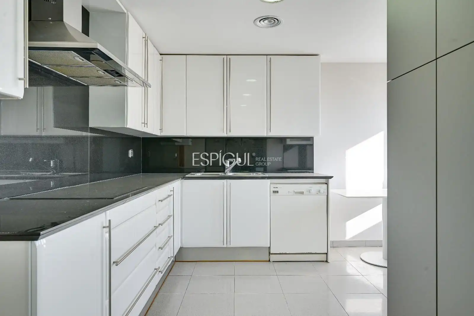 Kitchen of Attic for sale in Girona  with Air Conditioner, Heating and Terrace
