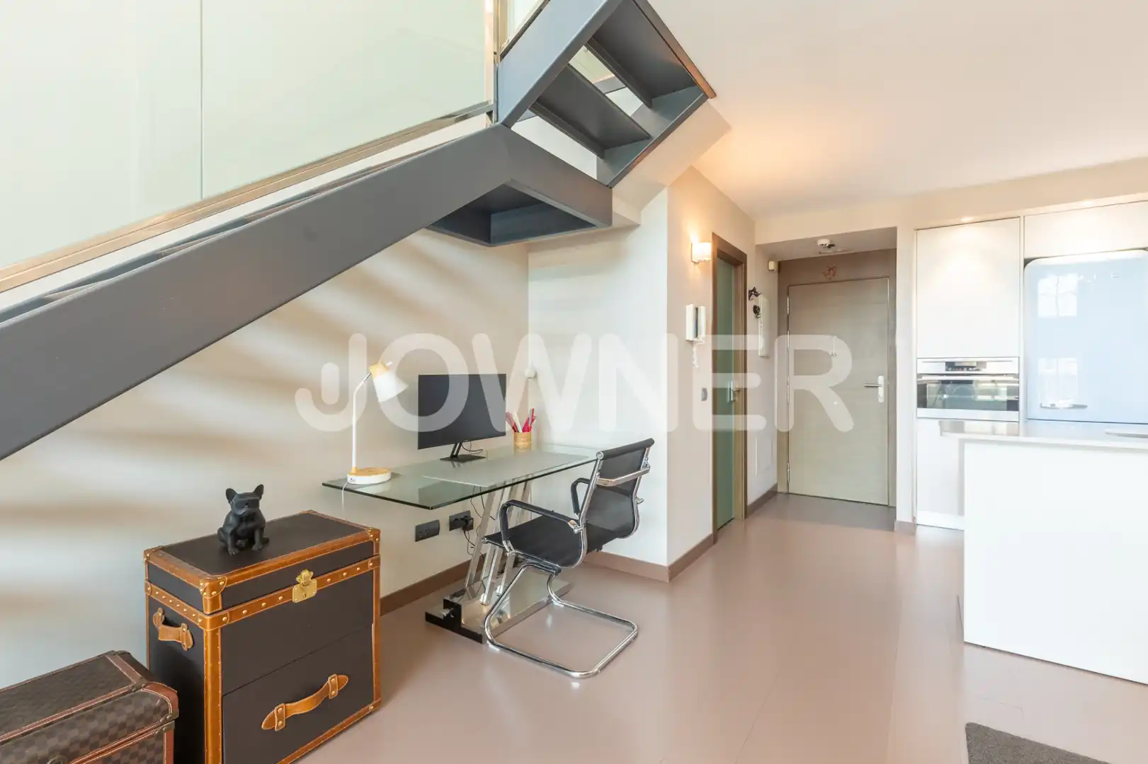 Flat for rent in Madrid  with Air Conditioner and Furnished