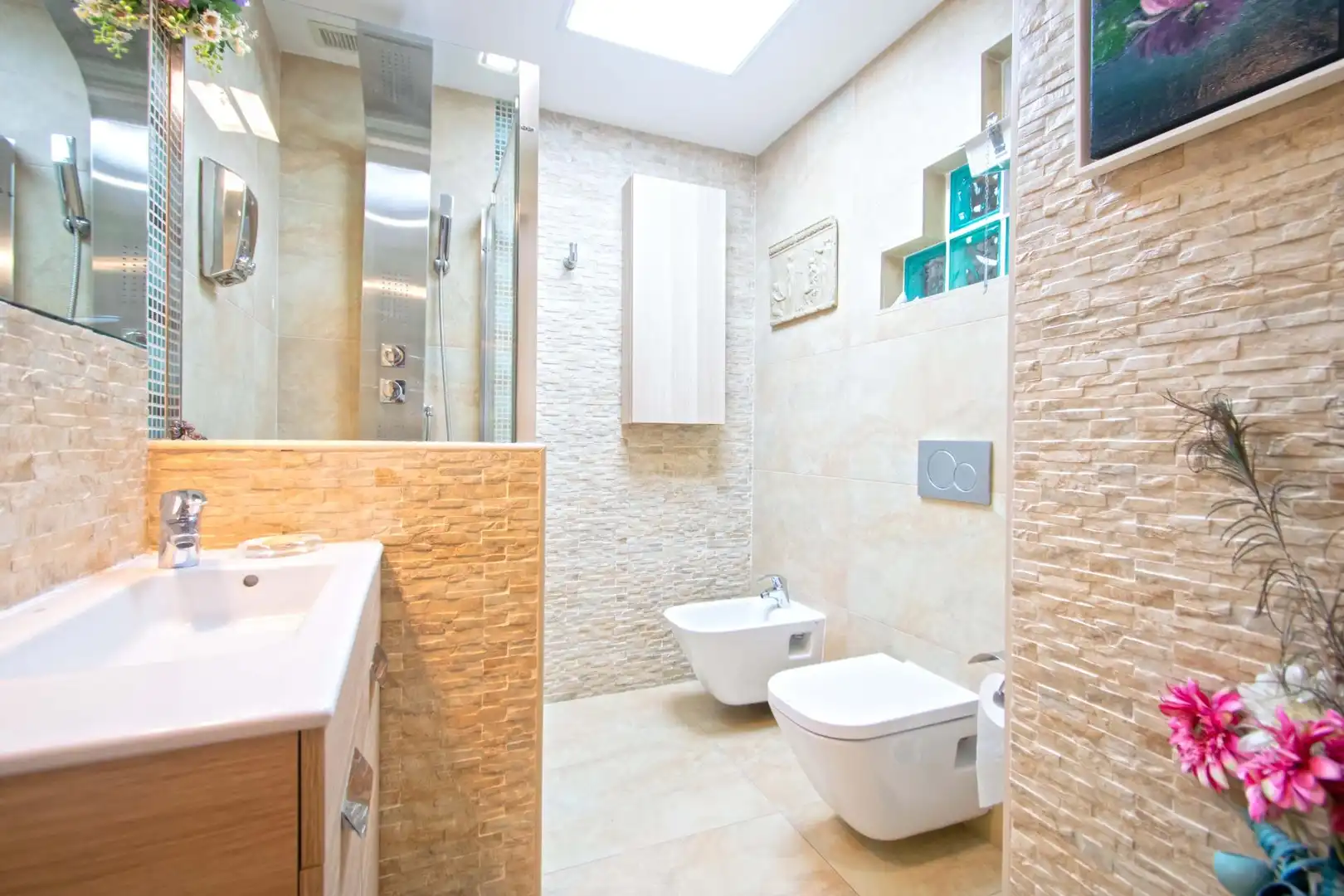 Bathroom of Detached homes for sale in Sevilla  with Storage room and Community pool