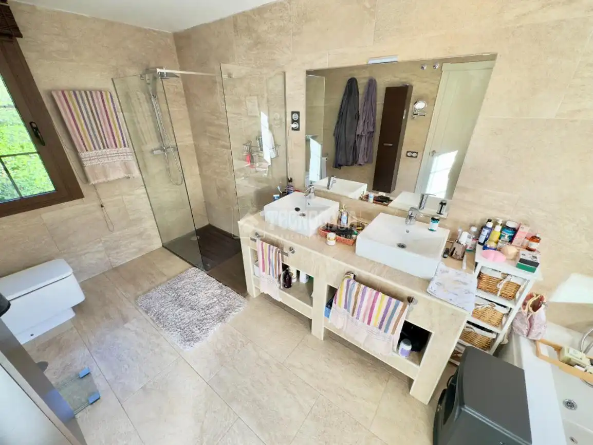 Baño de Casa o chalet en venta en Cabanillas del Campo con Aire acondicionado, Calefacción y Terraza