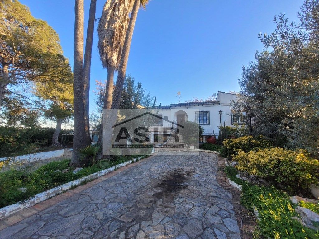 Vista exterior de Casa o xalet en venda en Benicull de Xúquer amb Aire condicionat, Terrassa i Piscina
