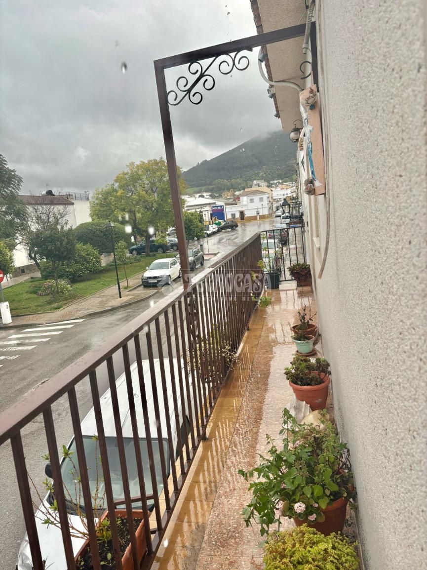 Vista exterior de Casa adosada en venta en San José del Valle con Aire acondicionado y Terraza