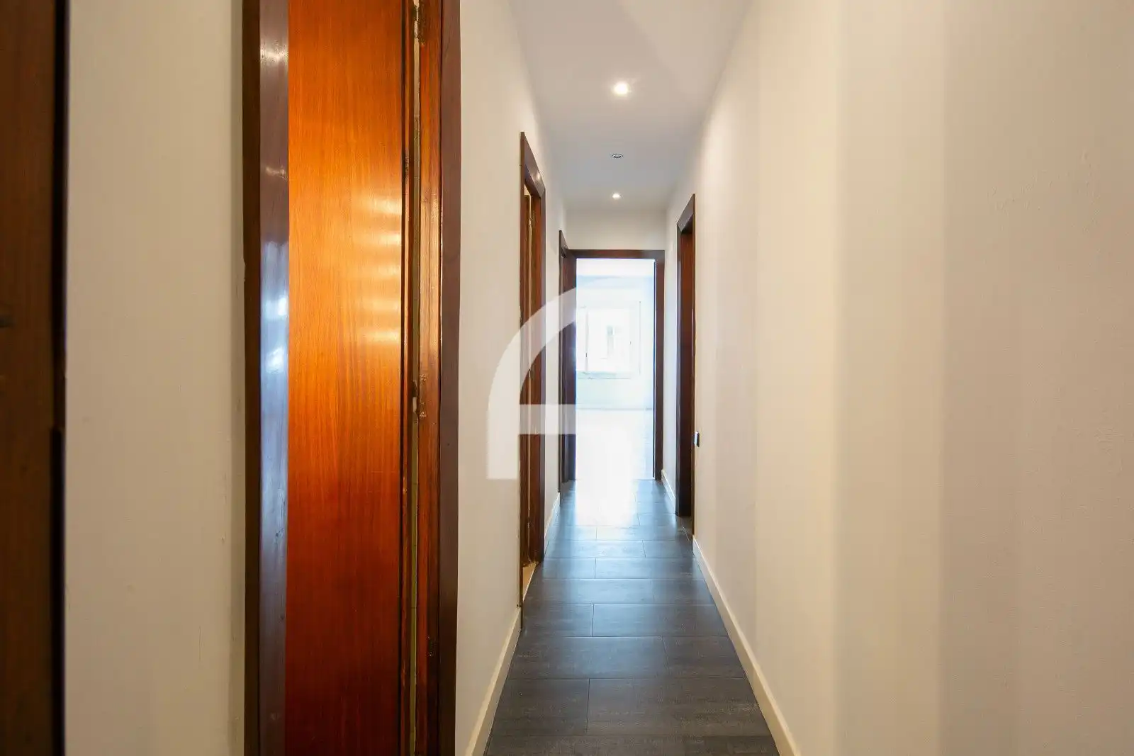 Flat for sale in Barcelona  with Parquet flooring