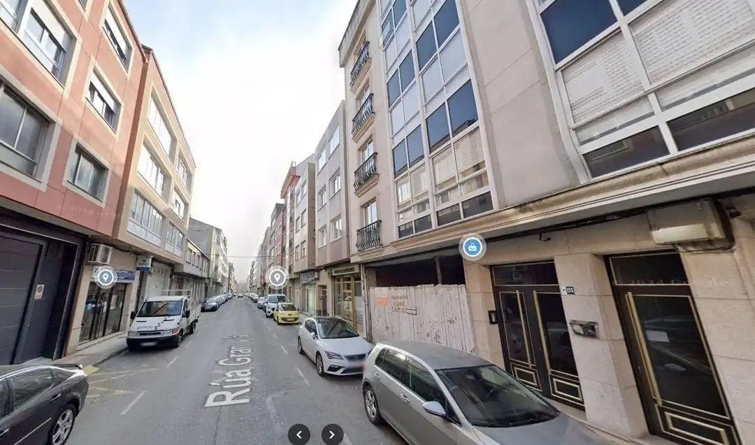 Flat with lift for sale in GRAN VIA 151