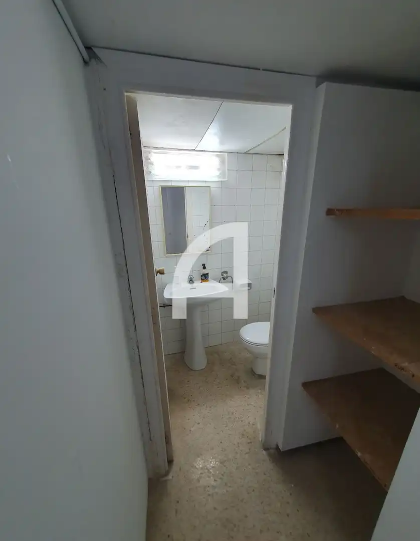 Baño de Local de alquiler en Molins de Rei