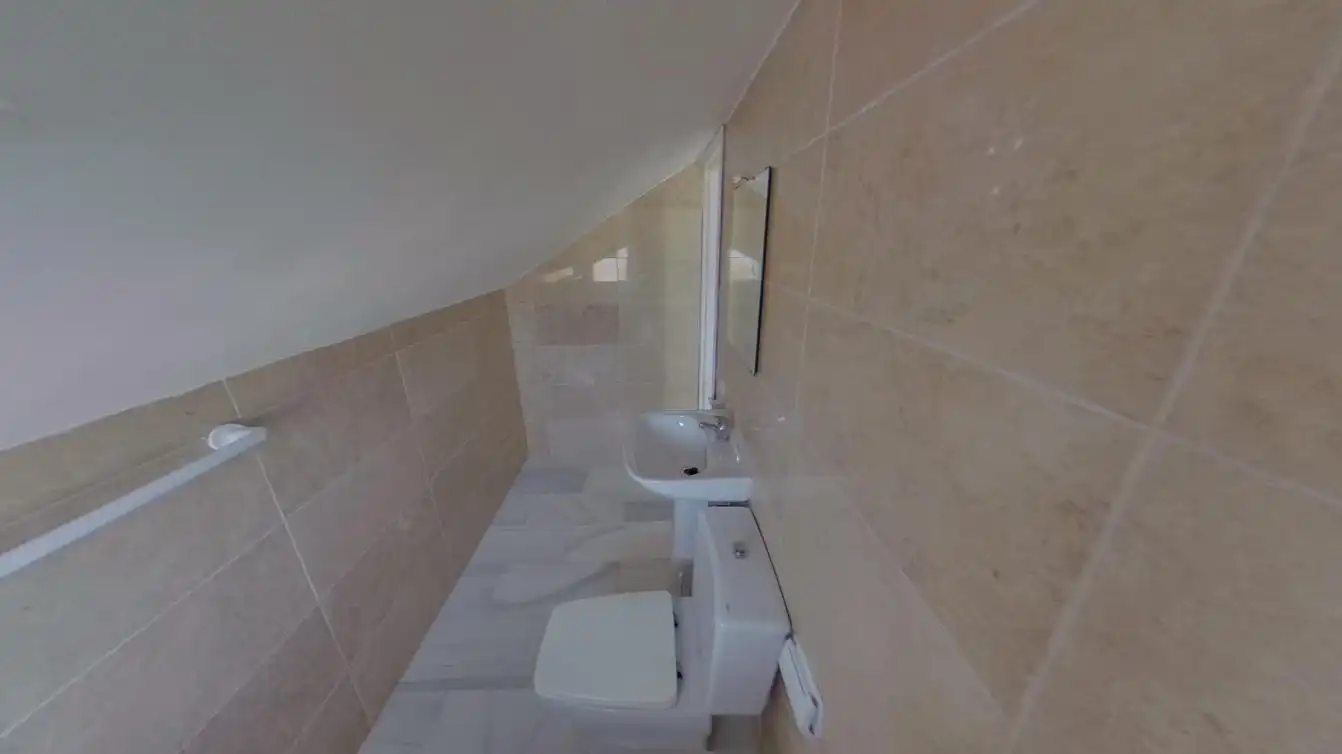 Bany de Casa adosada en venda en Estepona amb Aire condicionat i Piscina