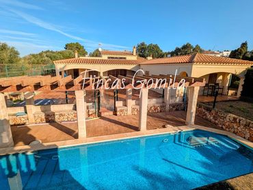 Casa amb piscina en venda a DE DALT