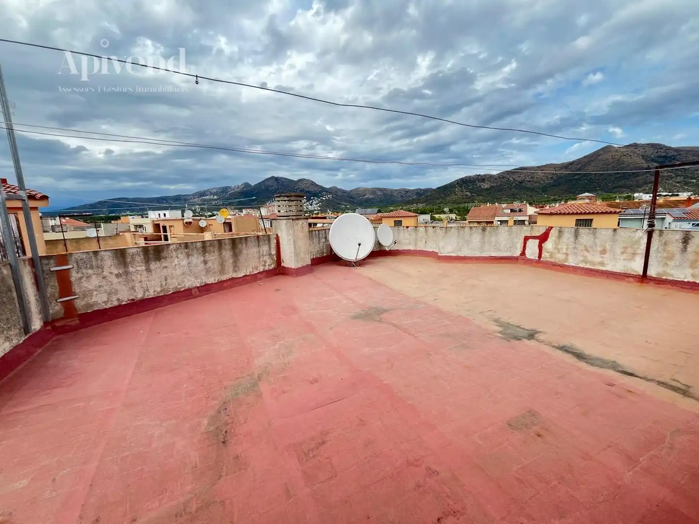 Vista exterior de Pis en venda en Roses amb Aire condicionat, Terrassa i Moblat