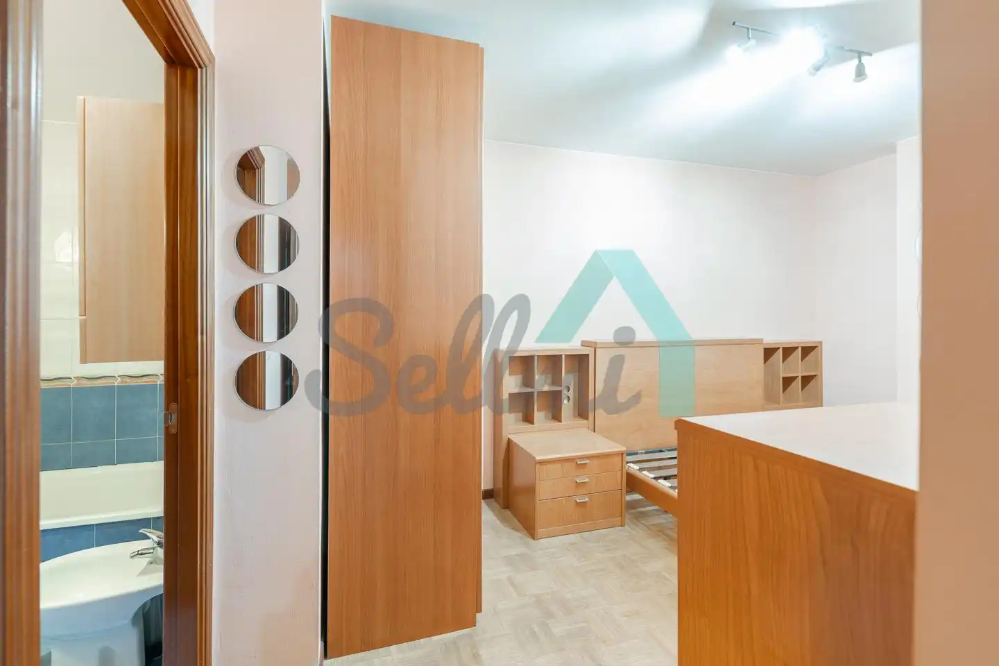 Flat for rent in Oviedo   with Heating, Parquet flooring and Furnished