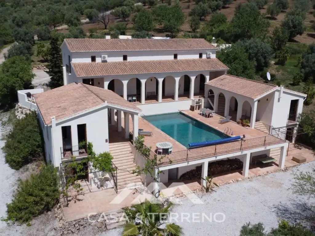 Vista exterior de Casa o chalet en venta en Alcaucín con Aire acondicionado, Calefacción y Jardín privado