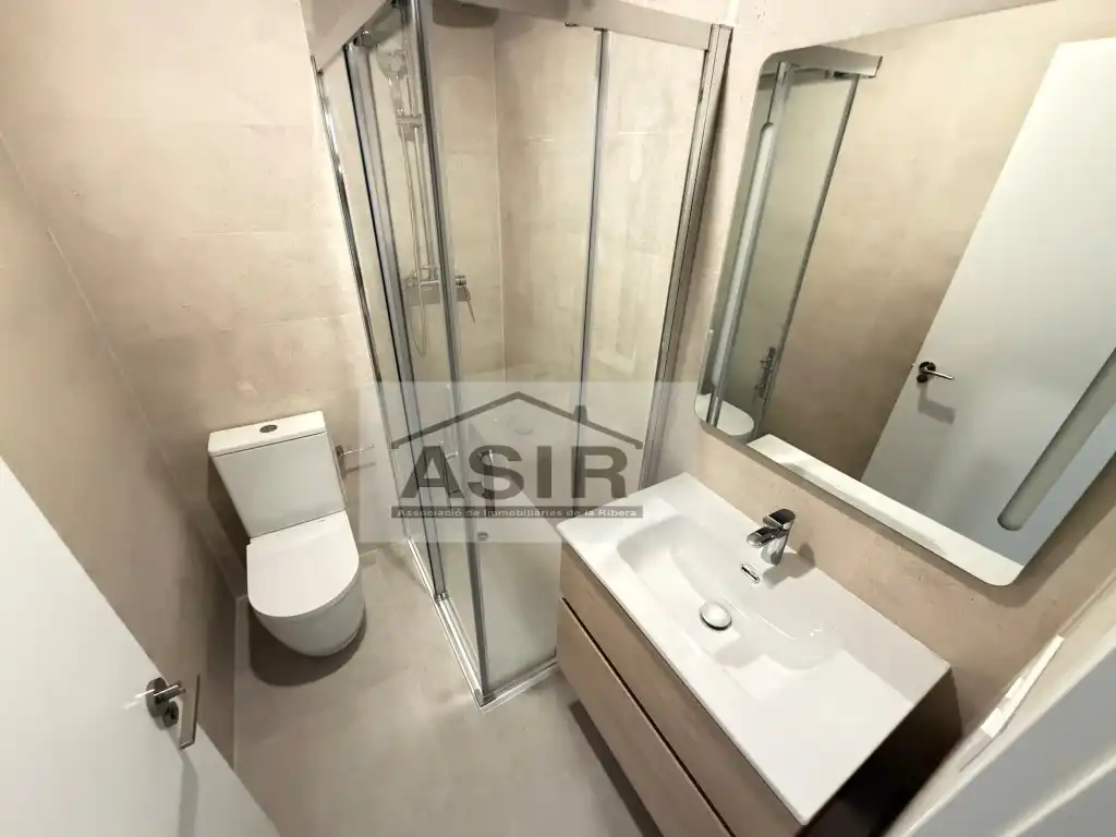 Baño de Ático de alquiler en Polinyà de Xúquer con Piscina