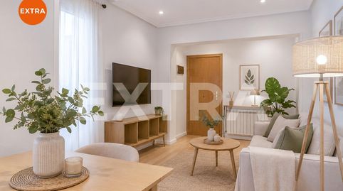 Foto 4 de Piso en venta en Calle Pedro Villar, Castillejos - Cuzco, Madrid Capital
