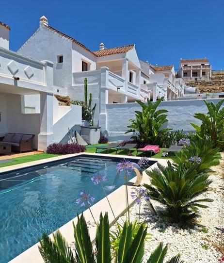 Photo 1 of Single-family semi-detached for sale in Casares Golf - Casares del Sol, Málaga