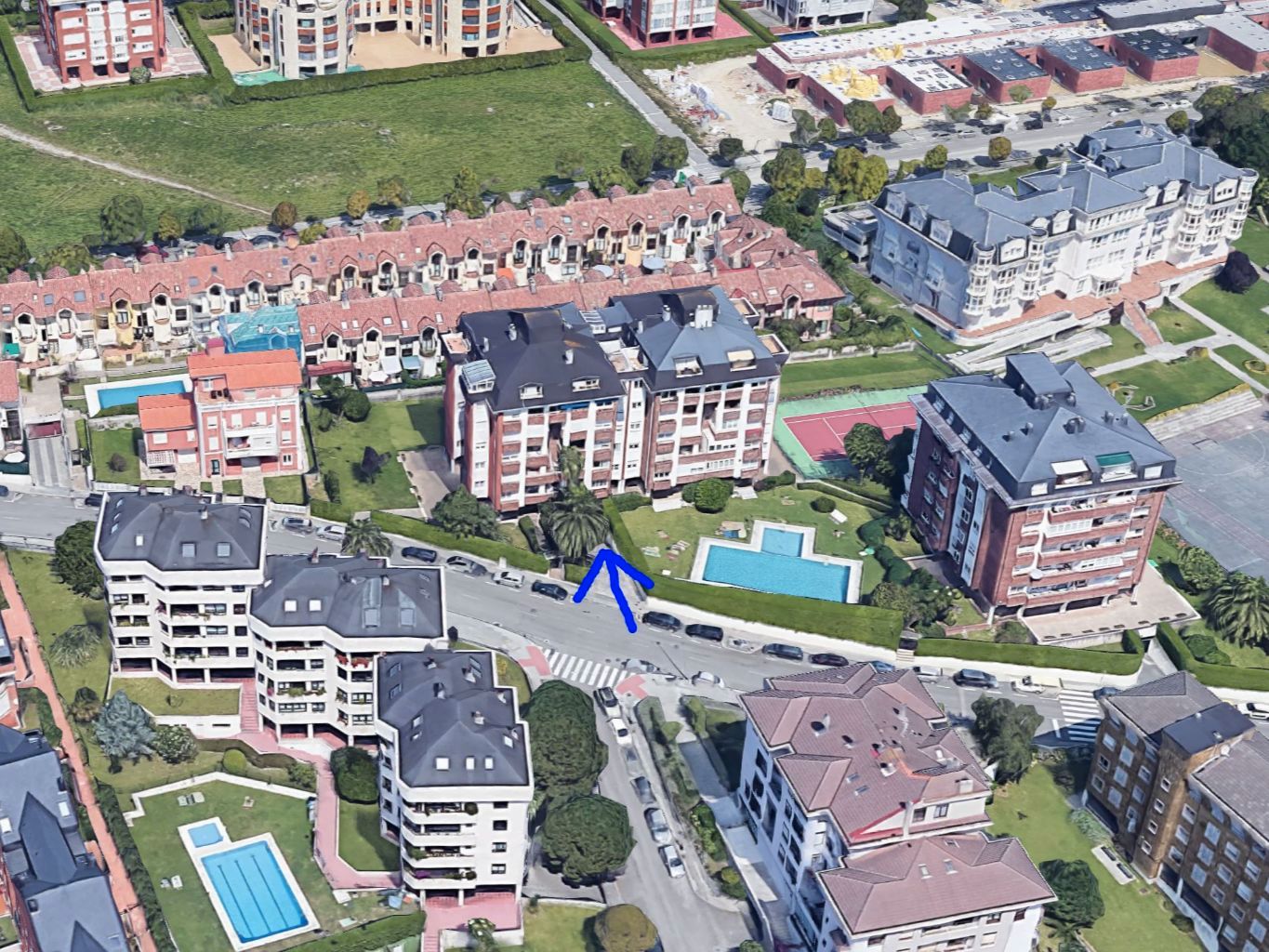 Vista exterior de Garatge en venda en Santander