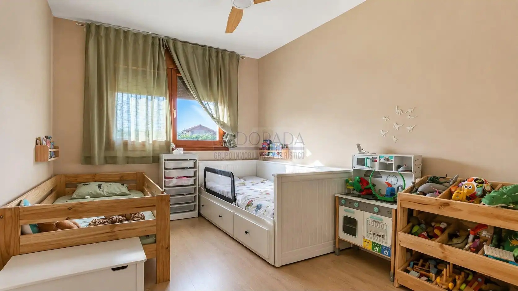 Schlafzimmer von Einfamilien-Reihenhaus zum Verkauf in Mont-roig del Camp mit Klimaanlage, Terrasse und Abstellraum