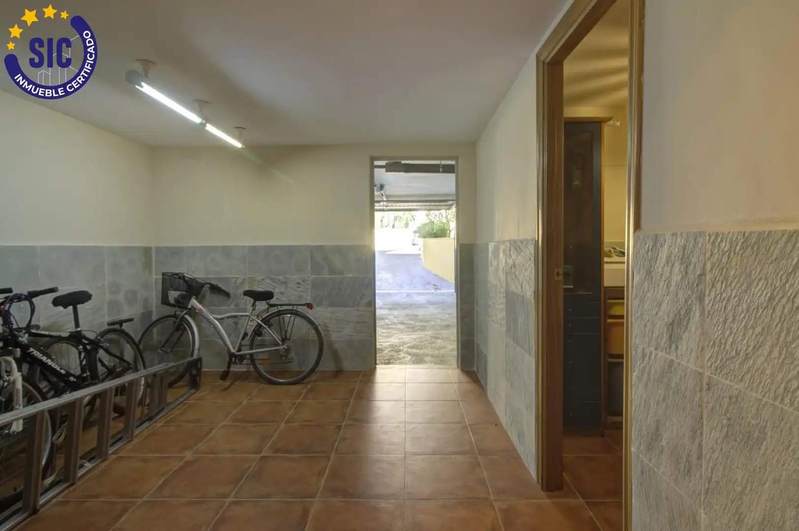 Casa adosada en venda en Sagunto / Sagunt amb Aire condicionat, Calefacció i Jardí privat