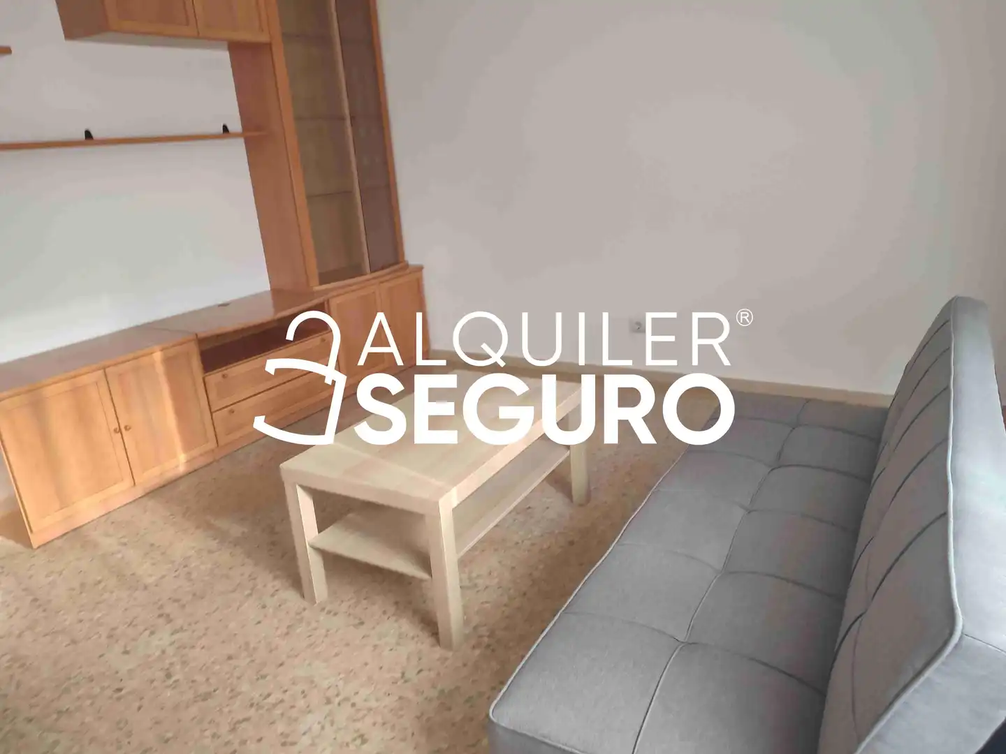 Living room of Flat for rent in Zaragoza  with Heating, Terrace and Storage room