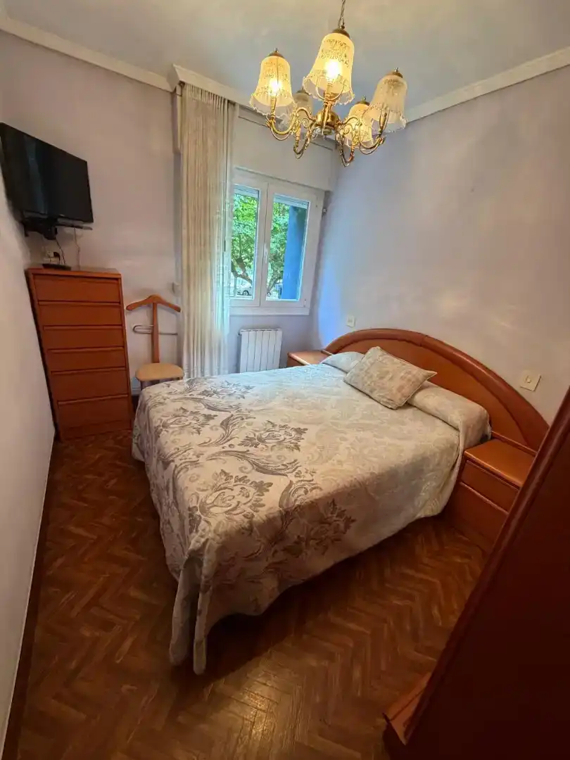 Schlafzimmer von Wohnung zum Verkauf in Barakaldo  mit Balkon