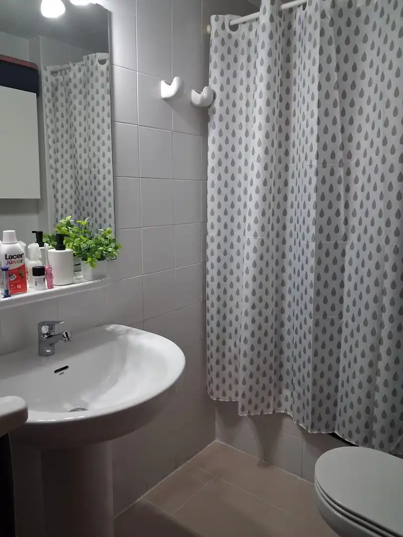 Bathroom of Flat for rent in Cádiz