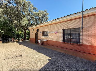 Casa amb jardí en venda a Periurbano Oeste - Sierra
