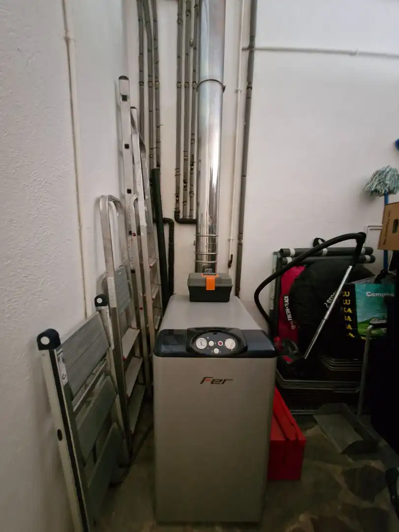 Houses for sale in Almoster  with Air Conditioner, Heating and Storage room