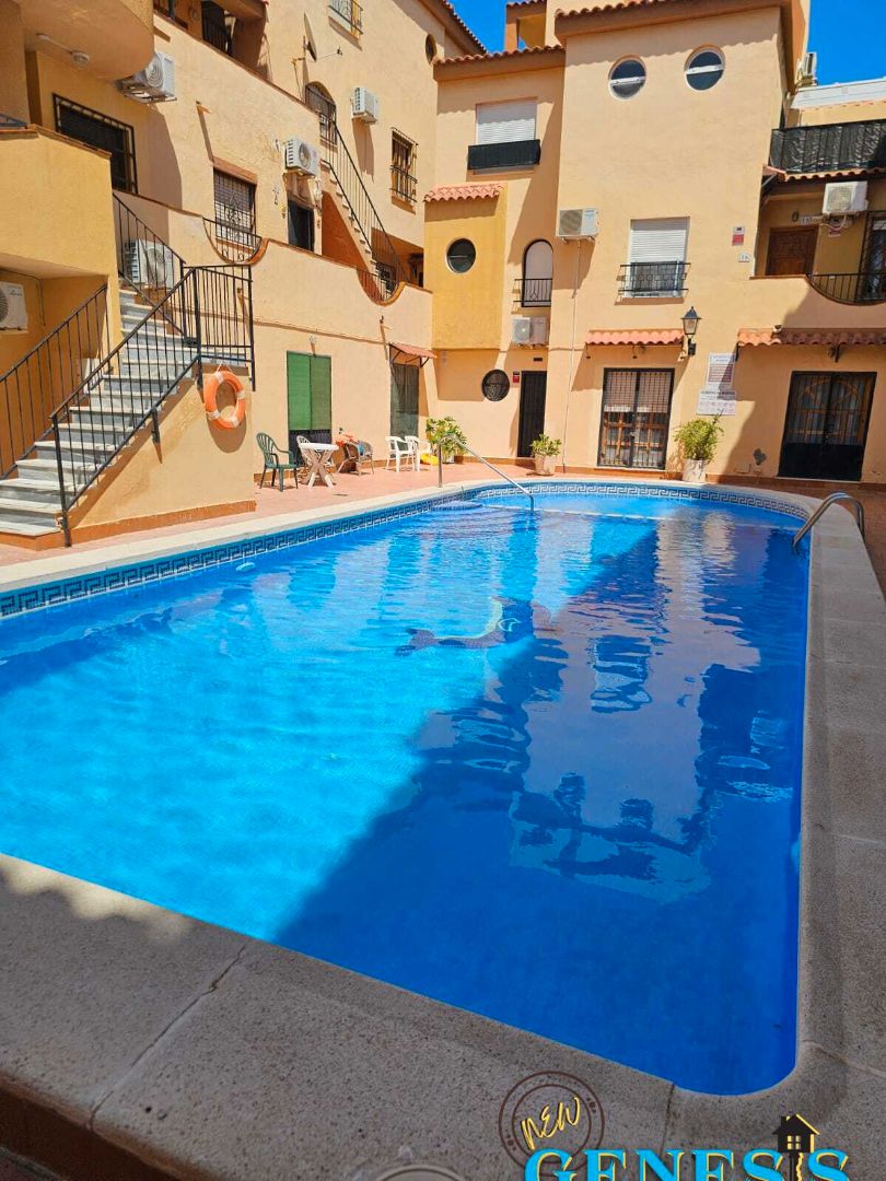 Piscina de Estudi en venda en Torrevieja amb Terrassa, Moblat i Microones