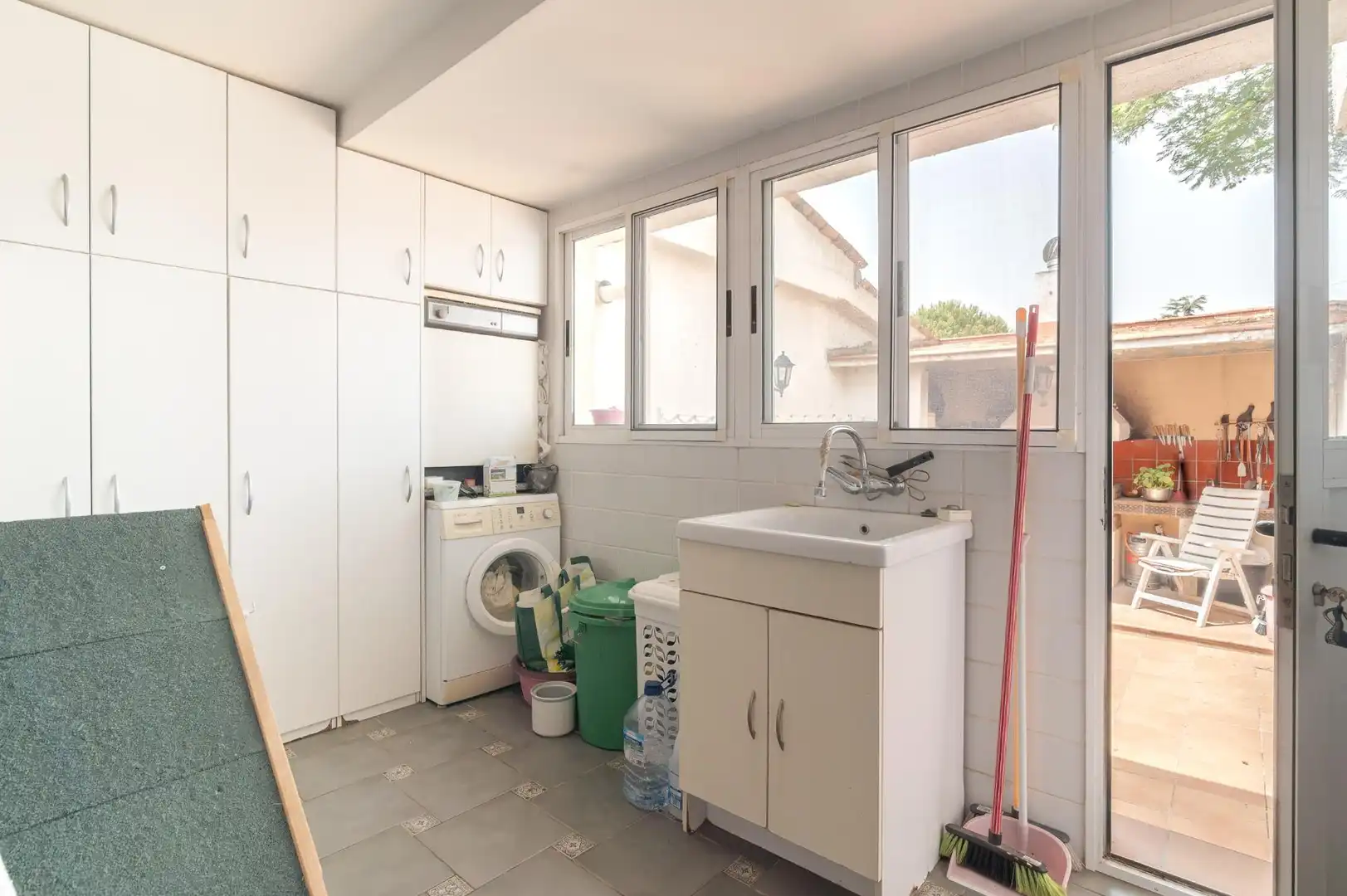 Cuina de Casa o xalet en venda en Castellón de la Plana / Castelló de la Plana amb Calefacció, Jardí privat i Terrassa